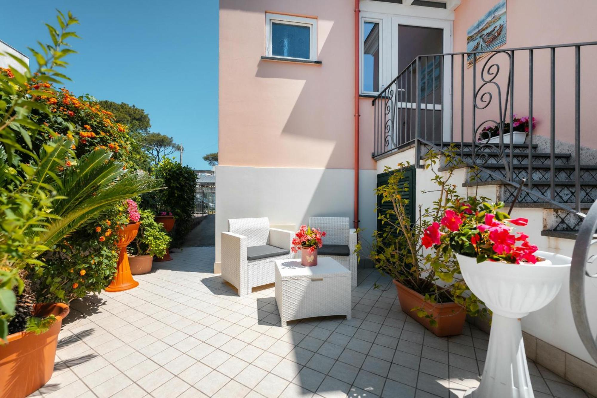 La Vispa Teresa Ischia Exterior photo